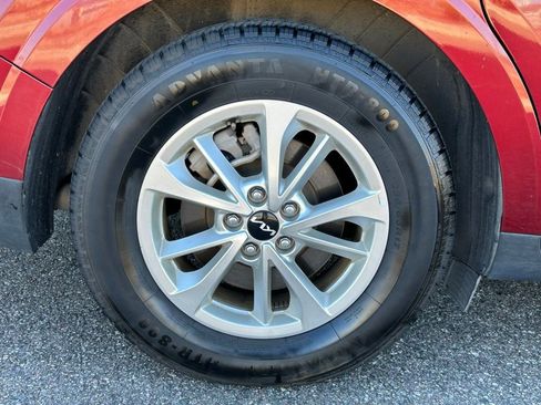 Used 2024 Kia Carnival LX image 59