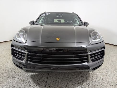 Used 2023 Porsche Cayenne AWD/4WD image 2