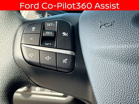 Used 2020 Ford Escape SE image 9