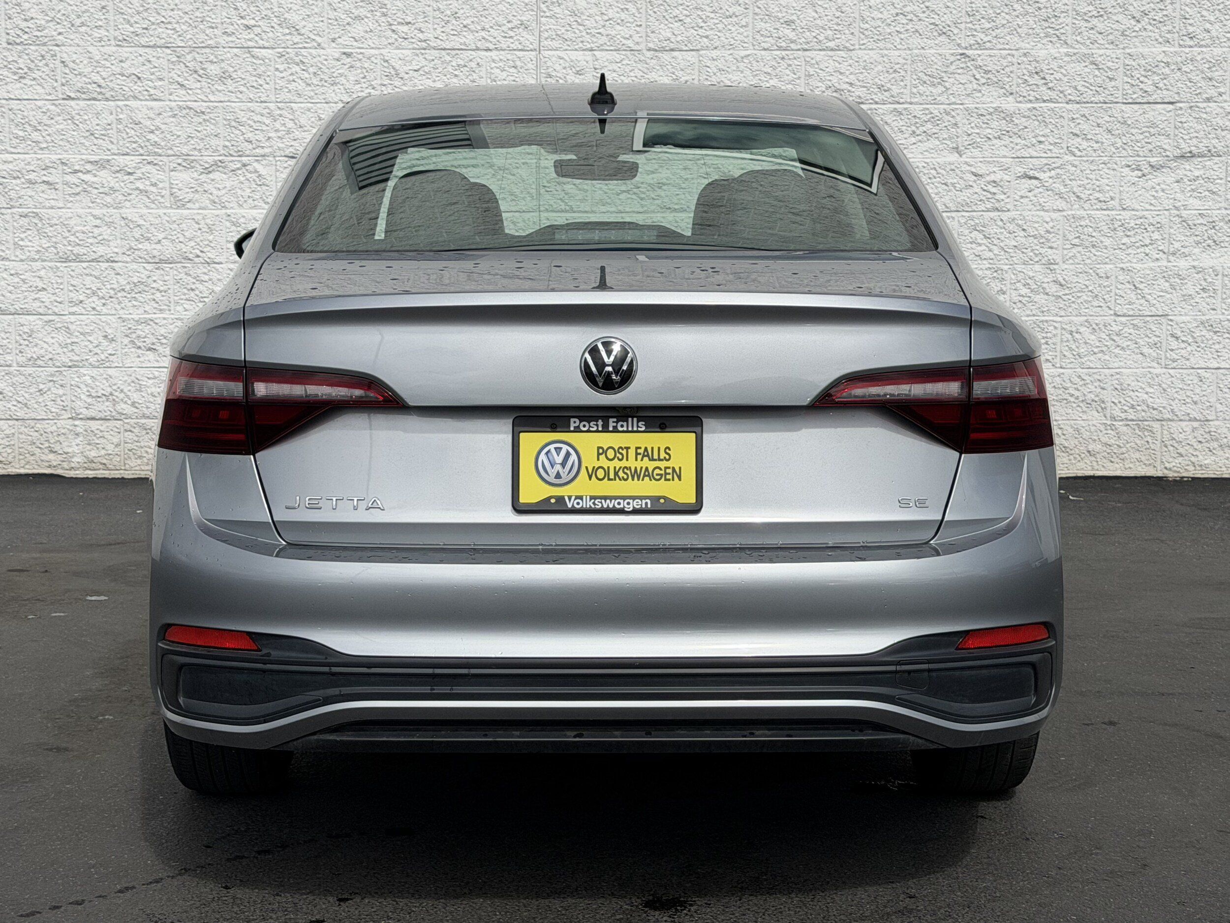 Used 2024 Volkswagen Jetta SE FWD image 6