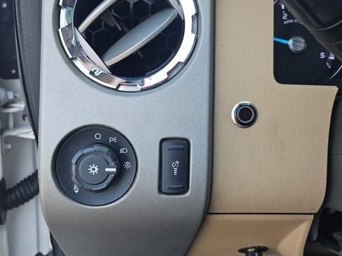 Used 2013 Ford F250 Lariat w/ Lariat Ultimate Pkg AWD/4WD image 15