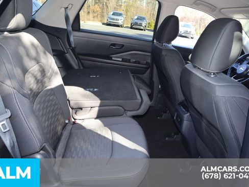 Used 2025 Nissan Pathfinder SV FWD image 25