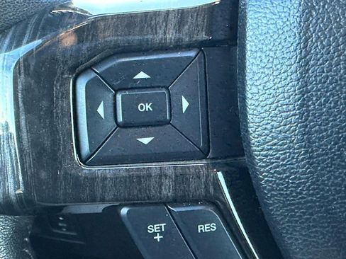 Used 2018 Ford F150 Lariat image 19