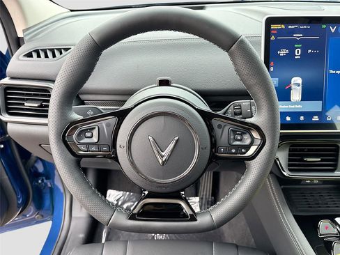 New 2025 VinFast VF 8 Eco AWD/4WD image 11