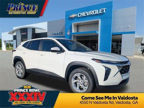 New 2026 Chevrolet Trax LS w/ LS Convenience Package image 1