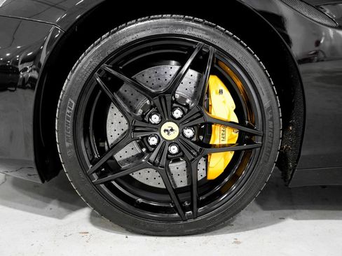 Used 2015 Ferrari California T RWD image 33