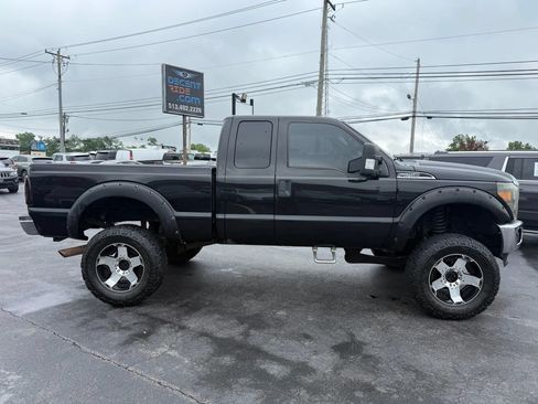 Used 2013 Ford F250 XLT AWD/4WD image 2