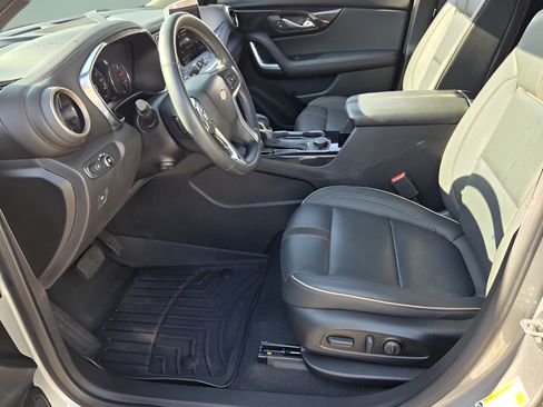 Used 2023 Chevrolet Blazer Premier w/ Driver Confidence II Package FWD image 9