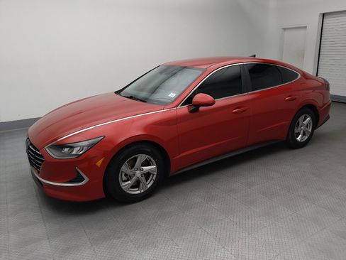Used 2020 Hyundai Sonata SE FWD image 2