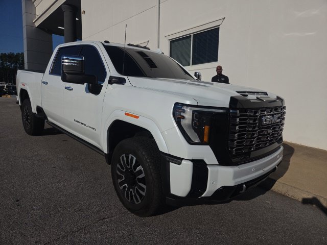 Used 2026 GMC Sierra 3500 Denali Ultimate AWD/4WD image 7