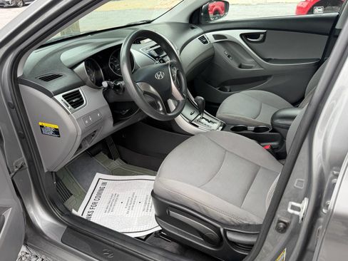 Used 2013 Hyundai Elantra GLS FWD image 8