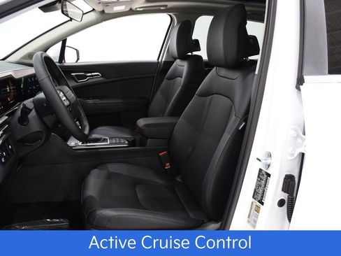 New 2026 Kia Sportage EX w/ EX Panorama Roof Package FWD image 19