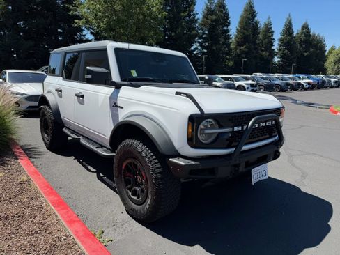 Used 2023 Ford Bronco Wildtrak AWD/4WD image 6