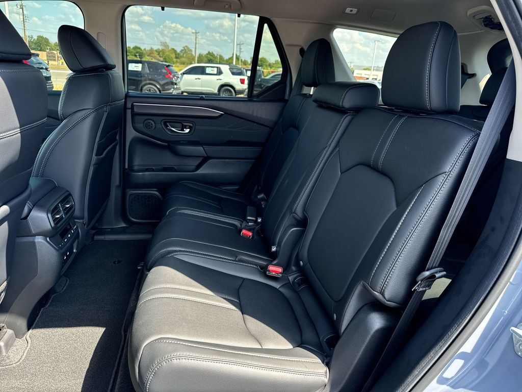 New 2026 Honda Pilot Touring image 23