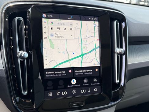 New 2026 Volvo XC40 B5 Ultra w/ Climate Package image 17