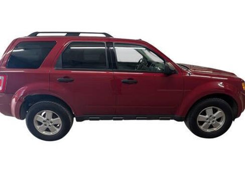 Used 2011 Ford Escape XLT w/ 201A Rapid Spec Order Code AWD/4WD image 7