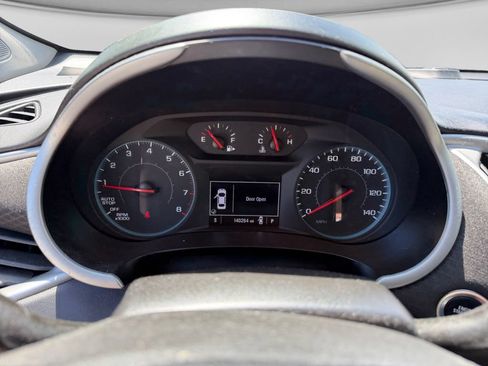 Used 2022 Chevrolet Malibu LT FWD image 14