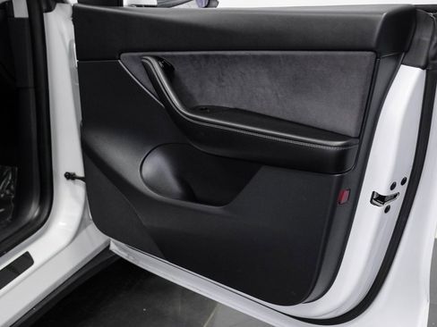 Used 2020 Tesla Model Y Performance image 47