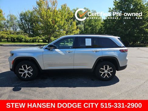 Used 2025 Jeep Grand Cherokee Limited AWD/4WD image 1