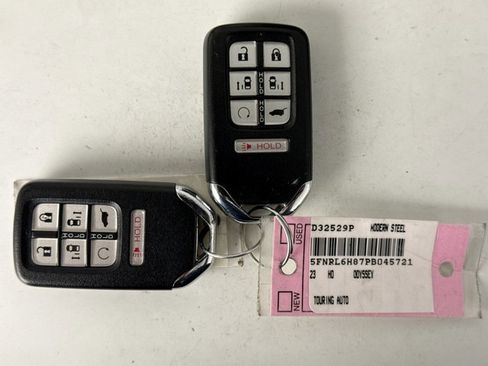 Used 2023 Honda Odyssey Touring image 10