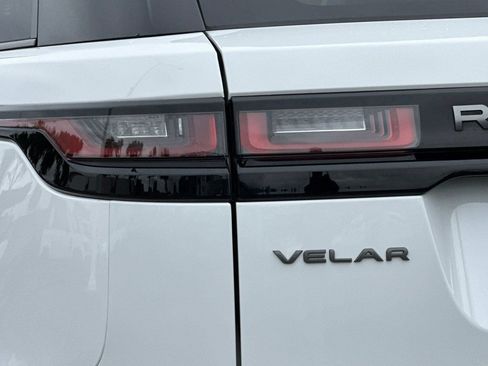 Certified 2022 Land Rover Range Rover Velar R-Dynamic S AWD/4WD image 13