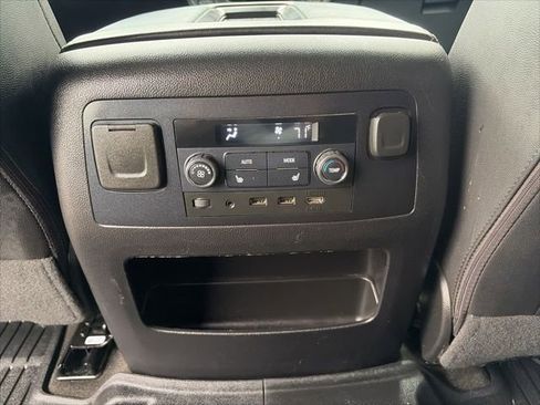 Used 2018 Chevrolet Tahoe Premier image 22