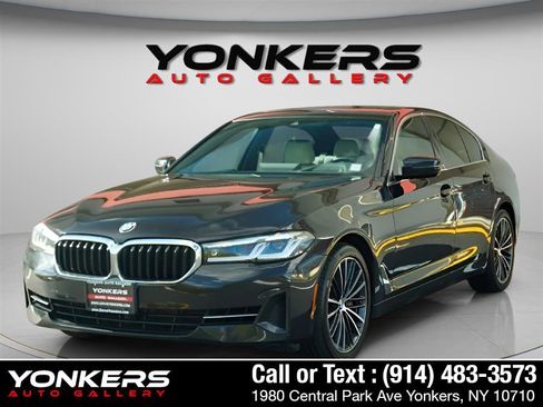 Used 2022 BMW 540i xDrive w/ Premium Package image 1
