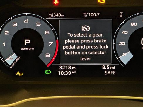 Certified 2025 Audi Q3 2.0T Premium Plus w/ Premium Plus Package image 27