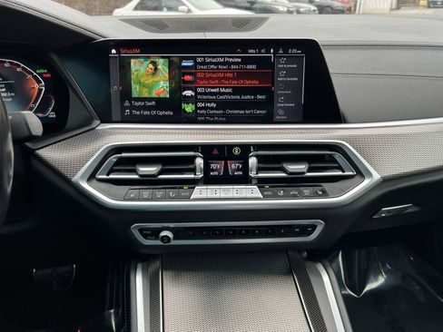 Used 2023 BMW X6 xDrive40i w/ M Sport Package image 18