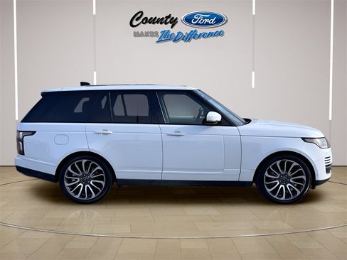 Used 2018 Land Rover Range Rover Supercharged image 13