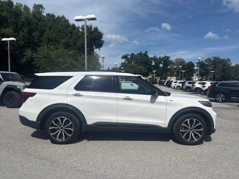 Used 2022 Ford Explorer ST-Line w/ Class IV Trailer Tow Package RWD image 8