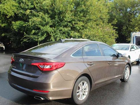 Used 2017 Hyundai Sonata SE FWD image 5