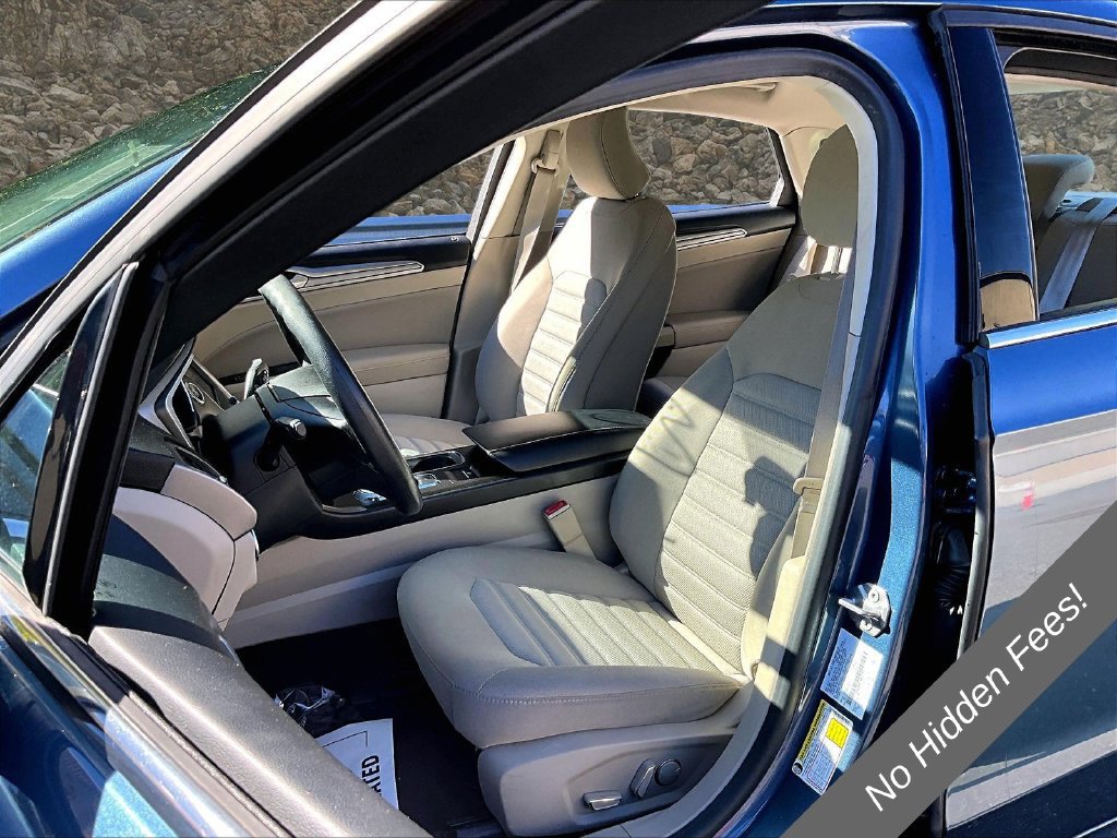 Used 2019 Ford Fusion SE FWD image 22