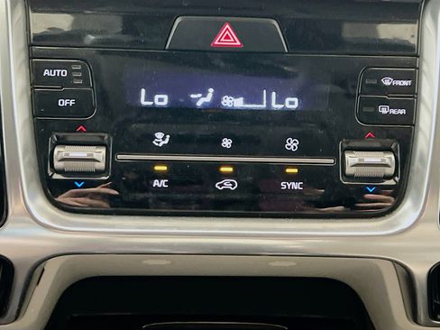 Used 2022 Kia Sorento SX FWD image 15
