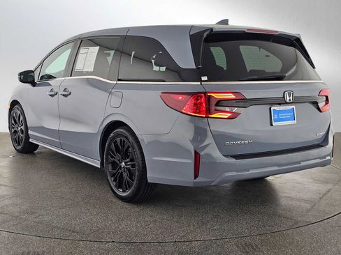 Used 2025 Honda Odyssey Sport-L image 5
