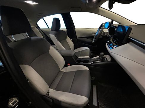 Used 2024 Toyota Corolla LE w/ LE Convenience Package image 15