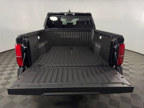 Used 2025 Toyota Tacoma TRD Off-Road image 25