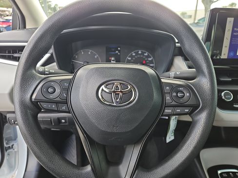 Used 2024 Toyota Corolla LE image 16