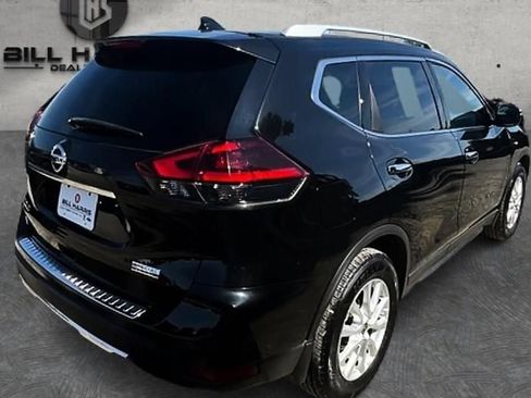 Used 2019 Nissan Rogue S w/ Special Edition Package FWD image 5