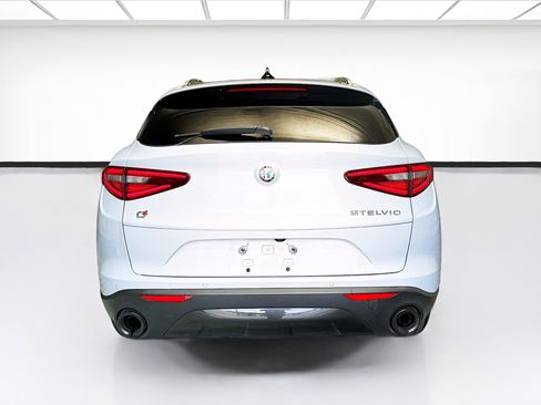 Used 2023 Alfa Romeo Stelvio Sprint AWD/4WD image 5