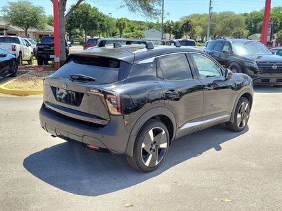 New 2026 Nissan Kicks SR w/ Cold Weather Package