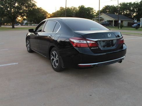 Used 2016 Honda Accord LX image 12