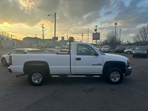 Used 2006 GMC Sierra 2500 W/T w/ Heavy-Duty Power Package RWD image 6