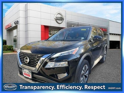 Certified 2021 Nissan Rogue SV image 4