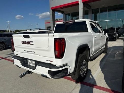 Used 2021 GMC Sierra 1500 AT4 w/ AT4 Premium Package AWD/4WD image 7