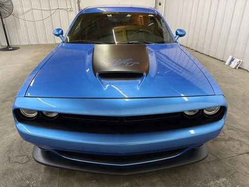 Used 2019 Dodge Challenger R/T RWD image 3