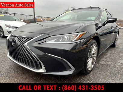 Used 2023 Lexus ES 350 w/ Luxury Package