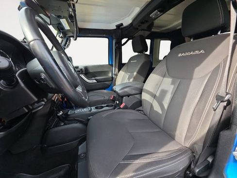 Used 2016 Jeep Wrangler Unlimited Sahara image 9