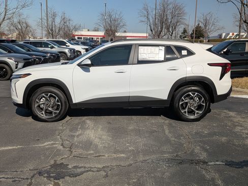 New 2026 Chevrolet Trax LT w/ Driver Confidence Package image 5