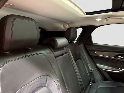 Used 2023 Jaguar F-PACE S image 31